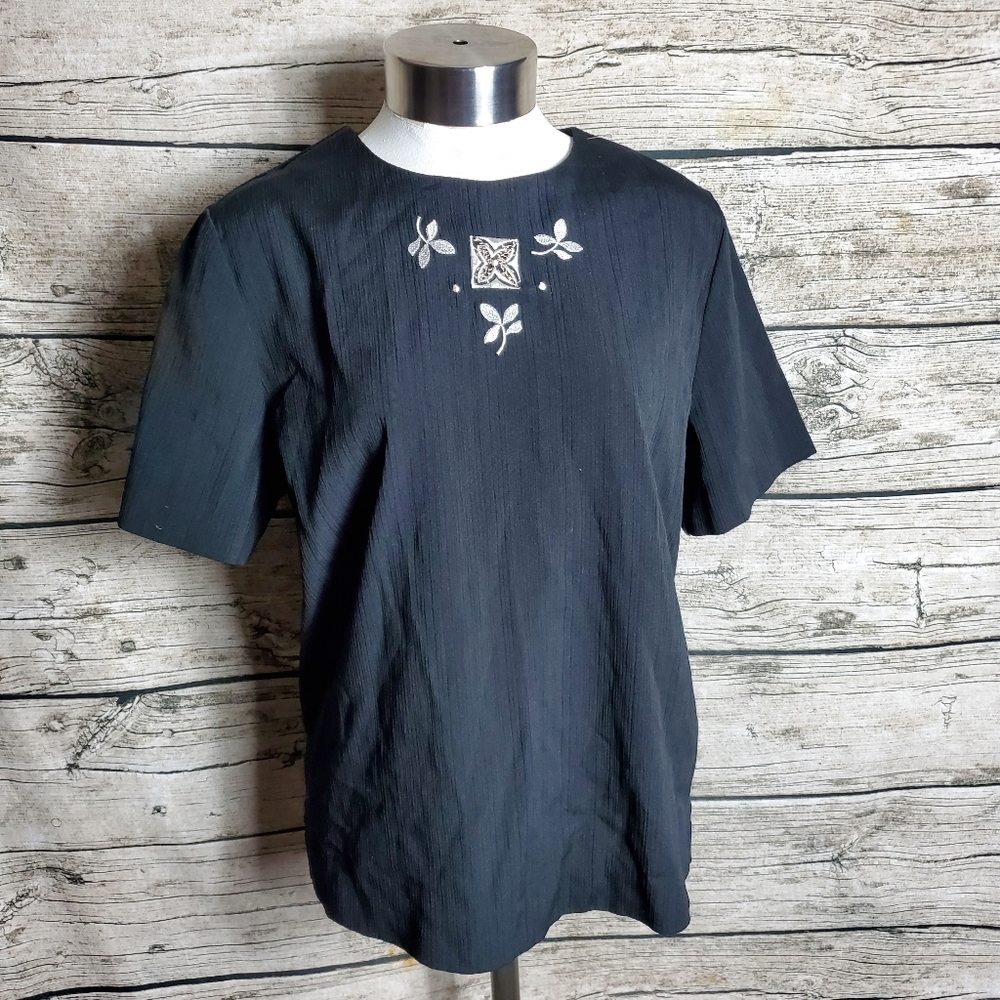 Vontage GW Vintage Division Of Graff Black Top Size Medium.